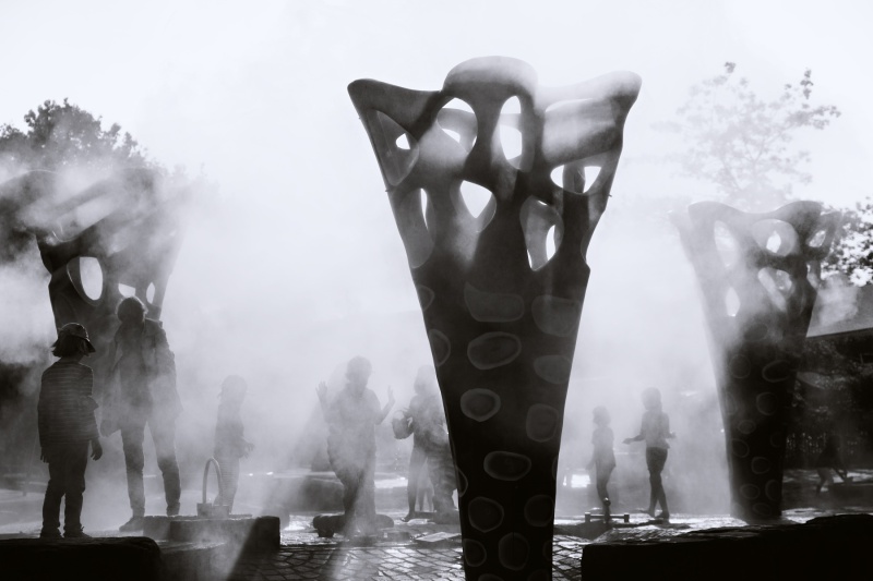 Erfrischung im Sprühnebel