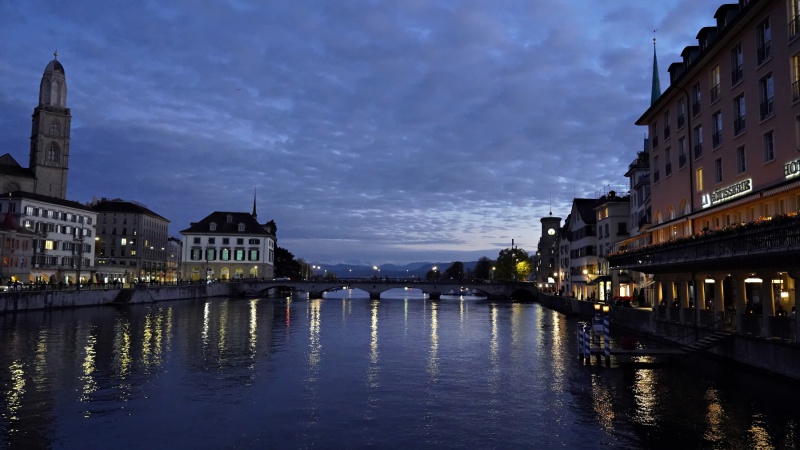 Abendstimmung an der Limmat in Zürich